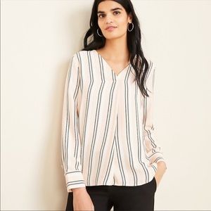 🦋 NWT Ann Taylor blouse